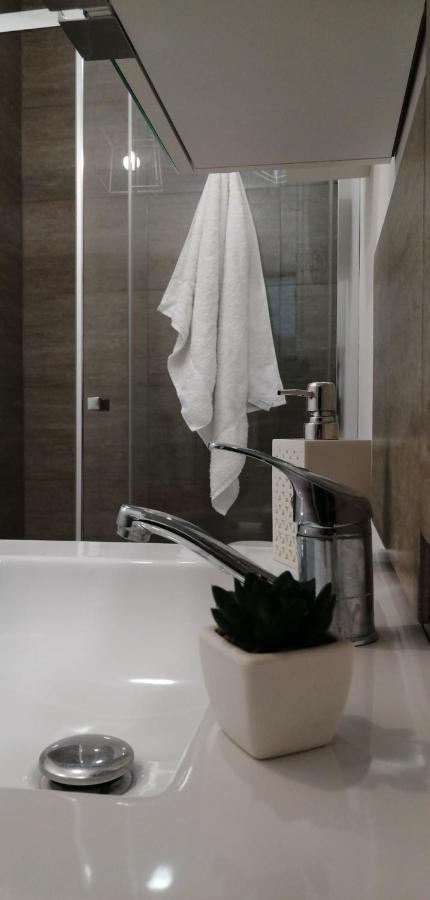 Appartement Iosefin Sunset Studio Thirteen à Timişoara Extérieur photo
